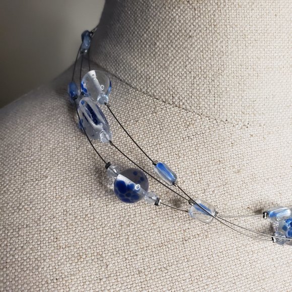 Blue & White Beaded Wired Necklace 16" adjustable - Picture 3 of 4